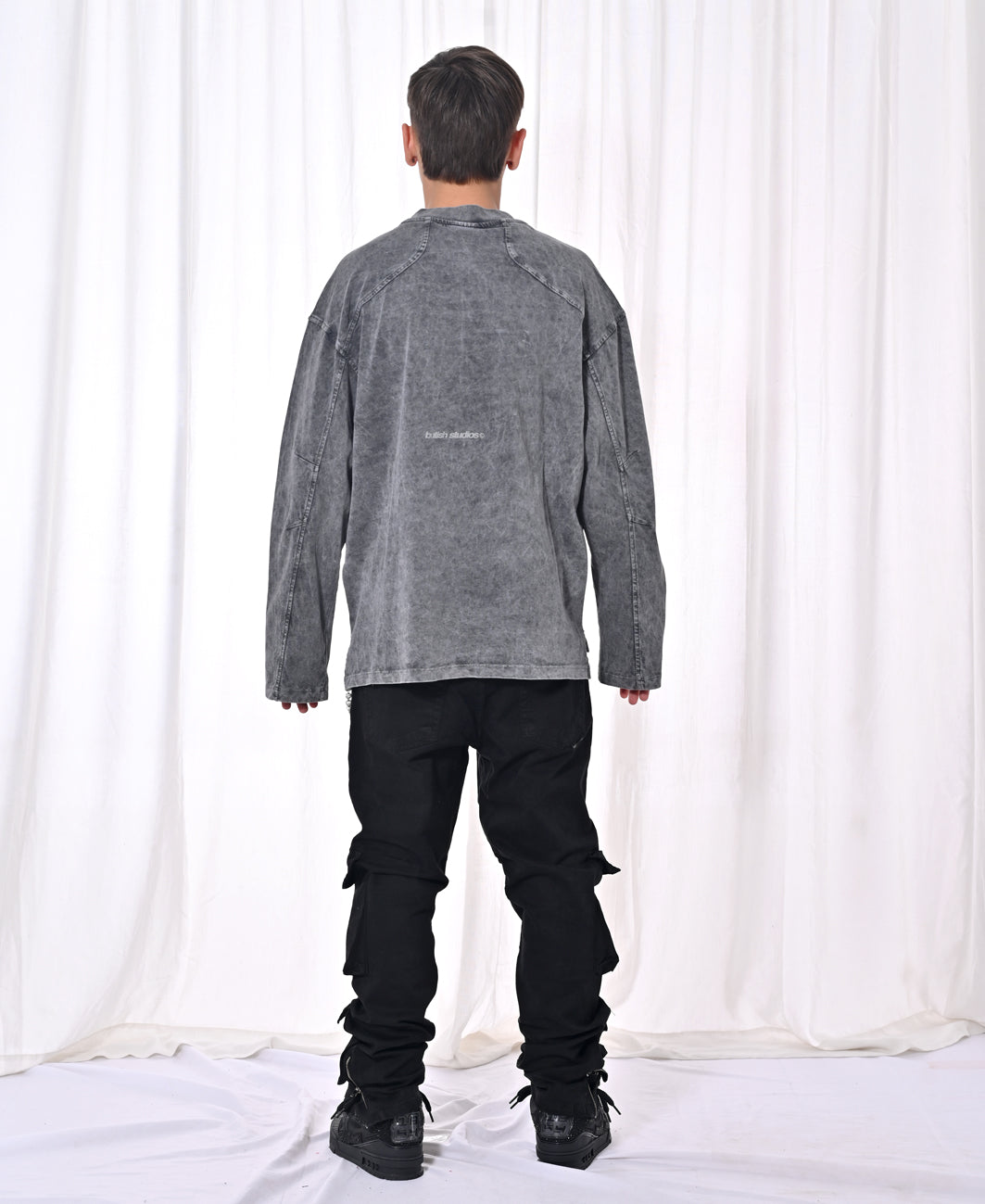 LOONG SLEEVE GREY TENSION